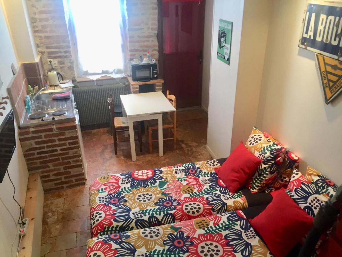 Les Maitres Sonneurs Bed & Breakfast Huriel Екстериор снимка