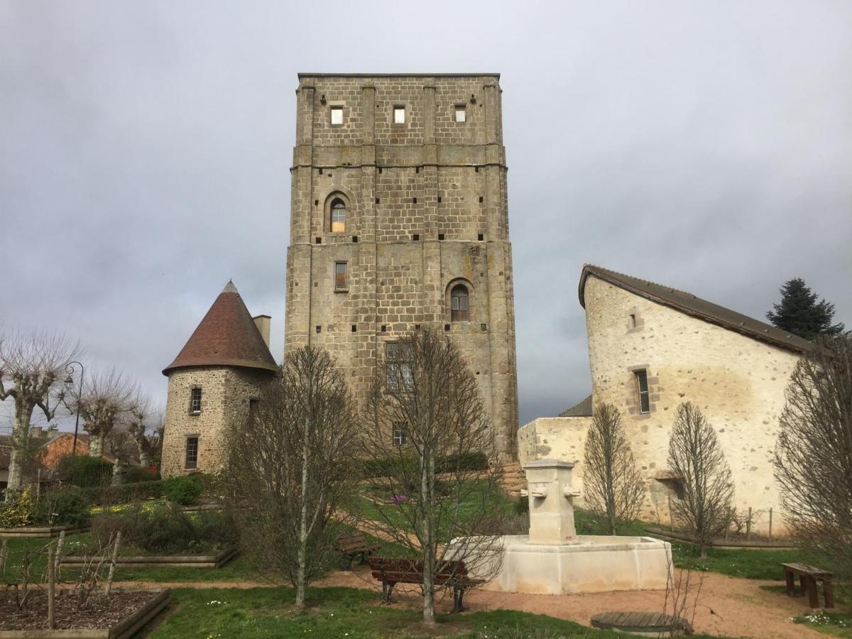 Les Maitres Sonneurs Bed & Breakfast Huriel Екстериор снимка