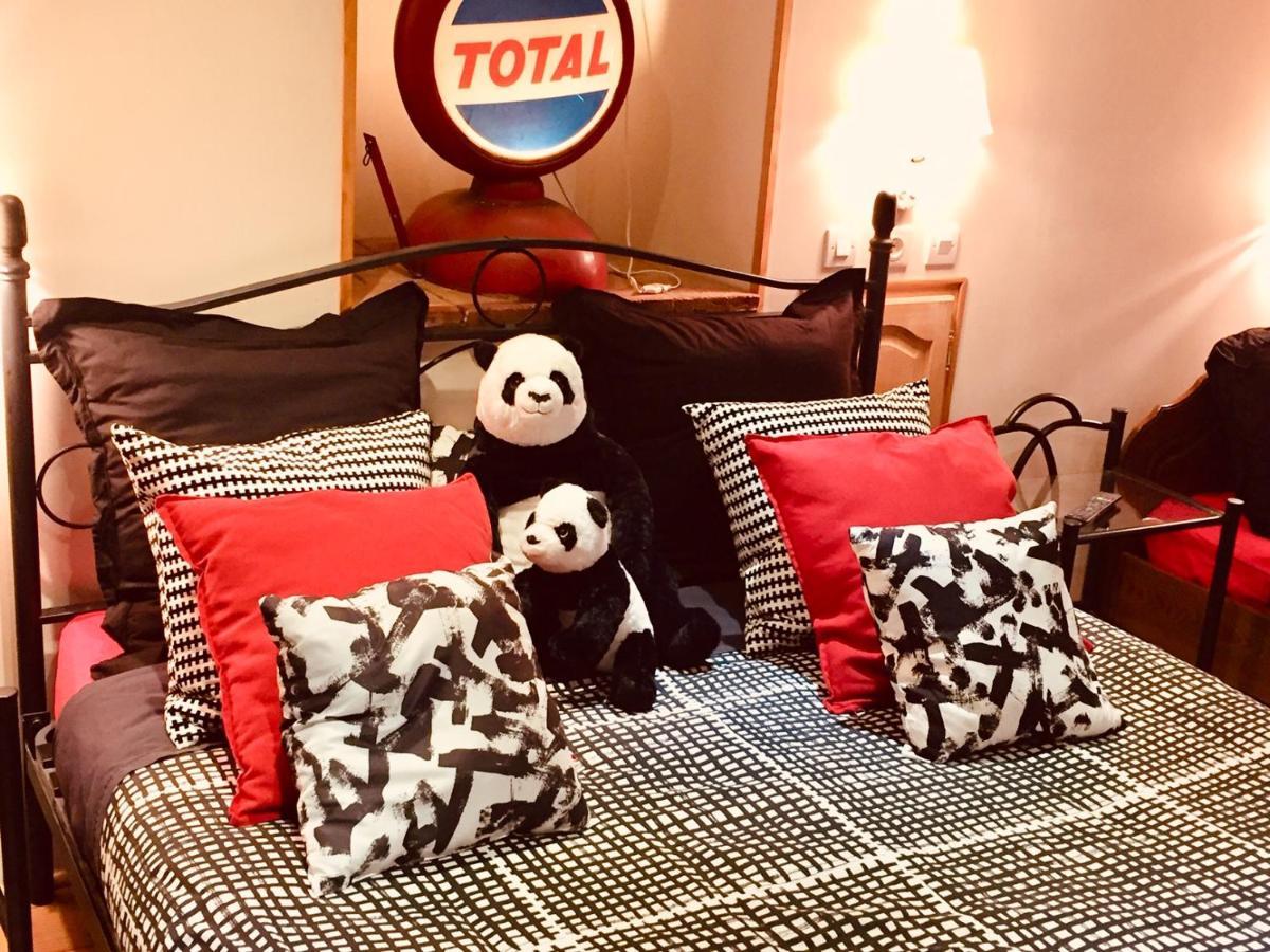 Les Maitres Sonneurs Bed & Breakfast Huriel Екстериор снимка
