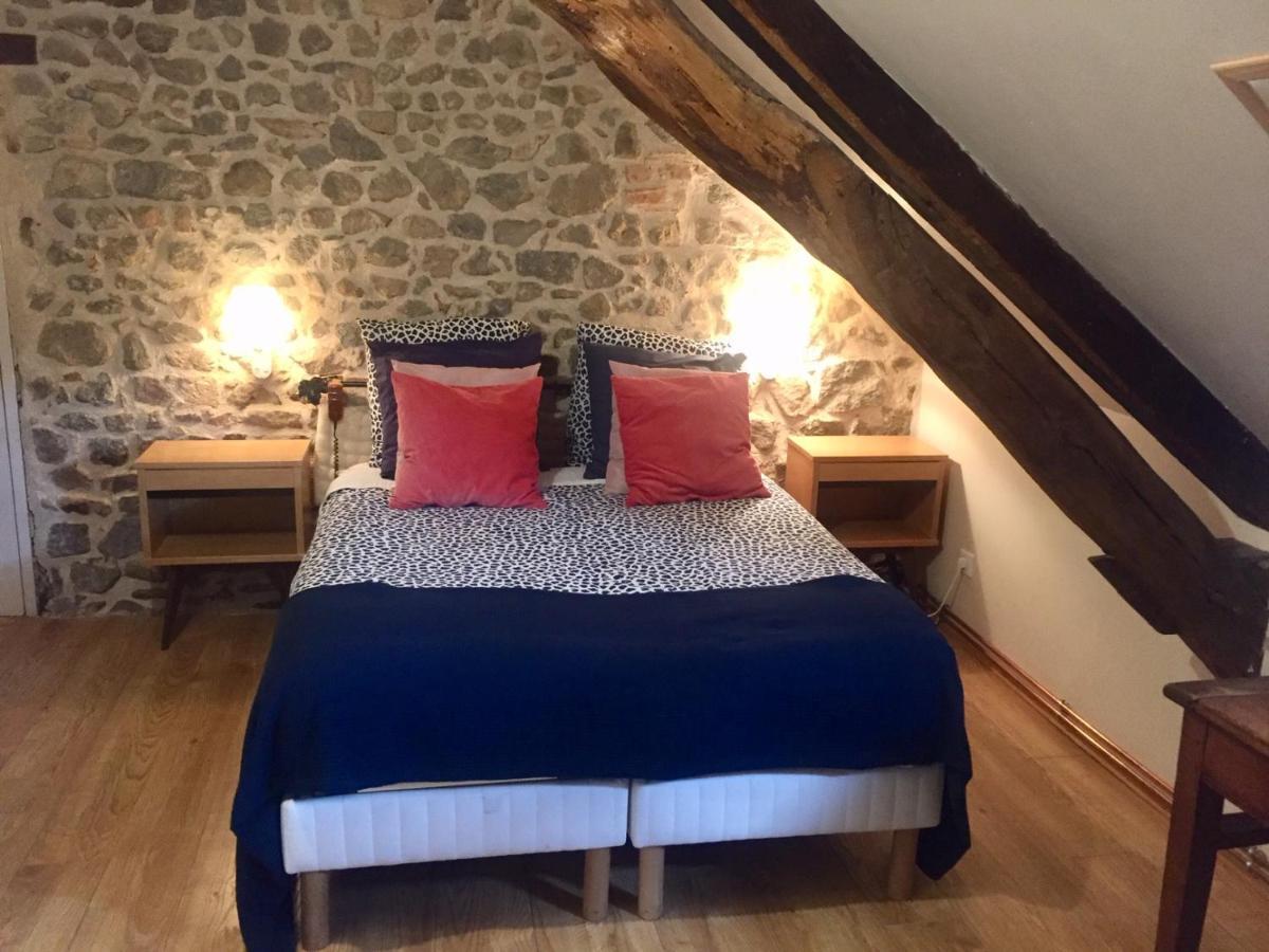 Les Maitres Sonneurs Bed & Breakfast Huriel Екстериор снимка