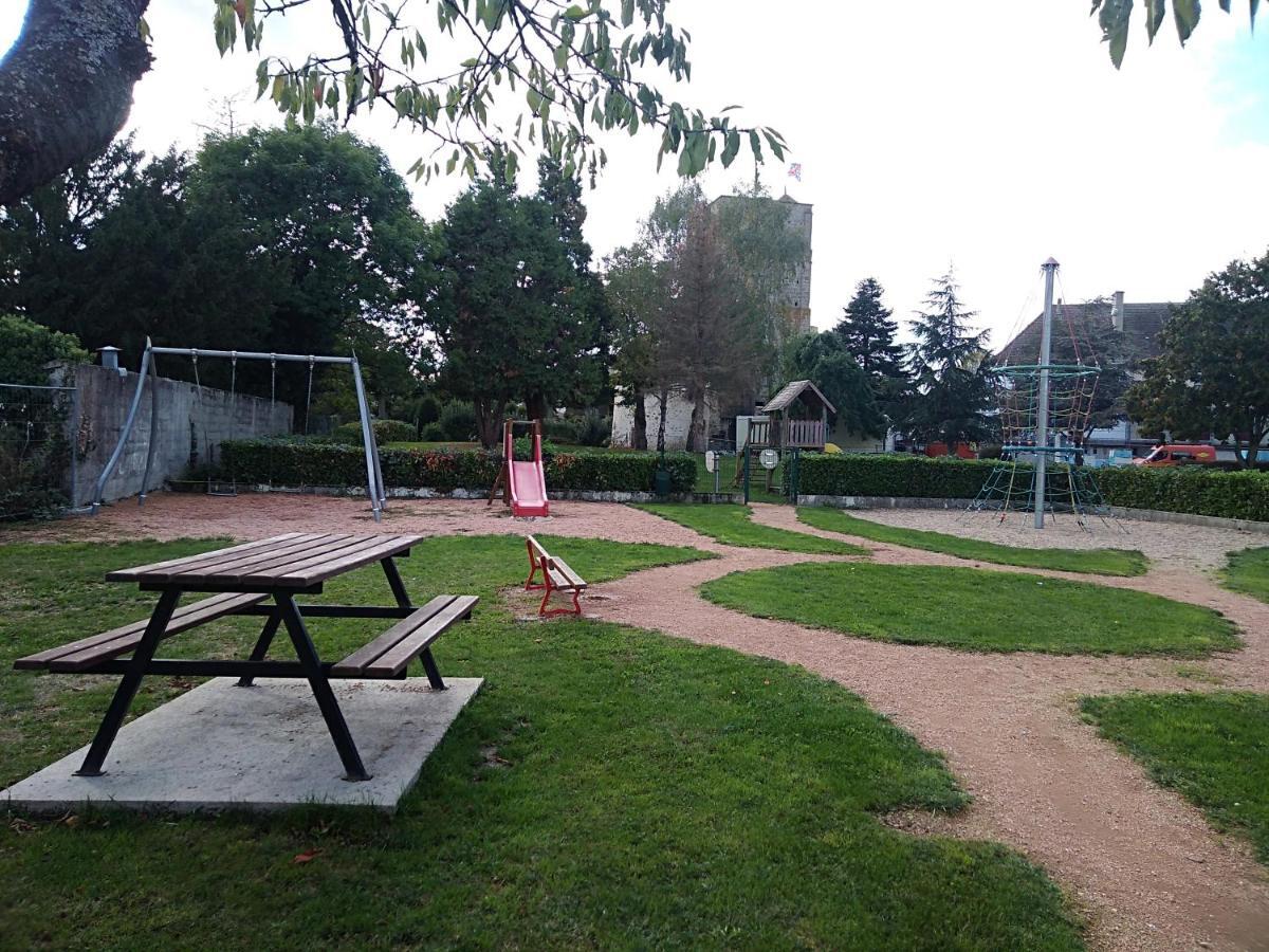Les Maitres Sonneurs Bed & Breakfast Huriel Екстериор снимка