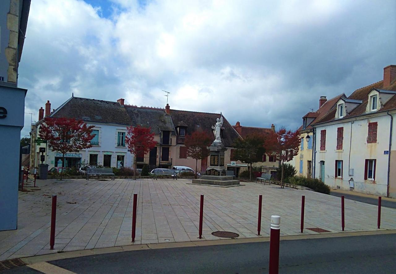 Les Maitres Sonneurs Bed & Breakfast Huriel Екстериор снимка