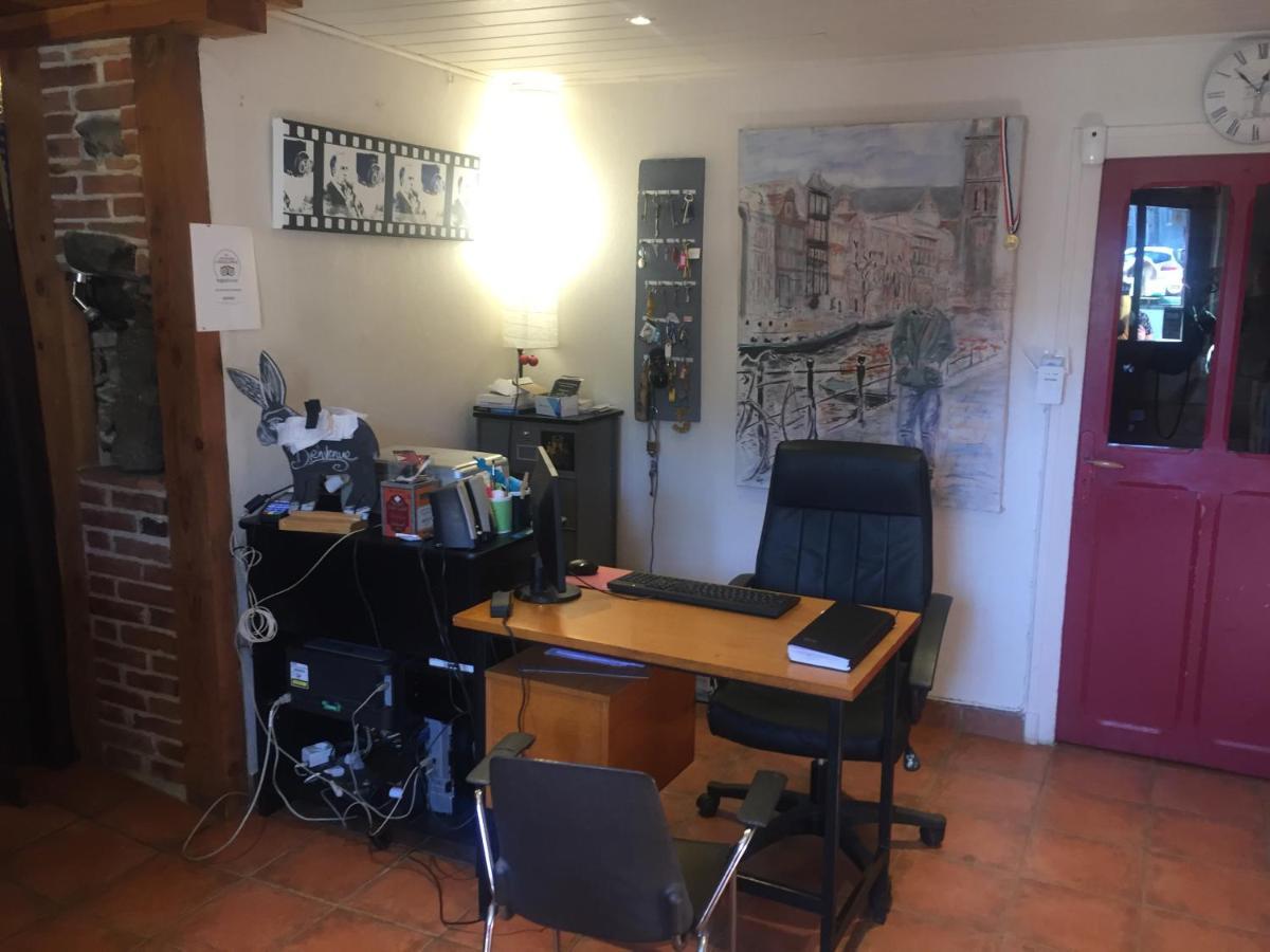 Les Maitres Sonneurs Bed & Breakfast Huriel Екстериор снимка